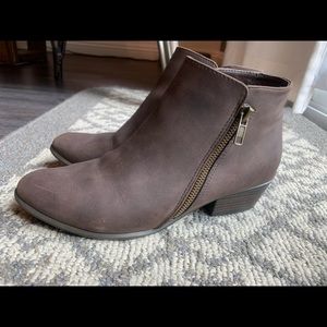 Womens unionbay Anckle booties